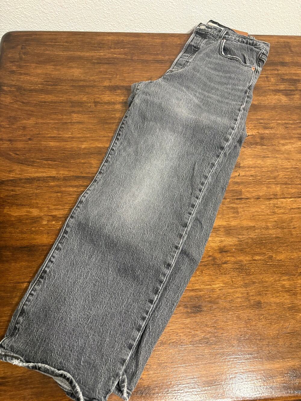 Levi's Ribcage Straight Ankle Jeans 28